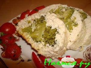 Куриный рулет-суфле с брокколи