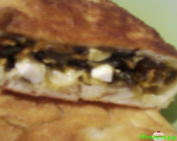 Жареные пирожки с морской капустой