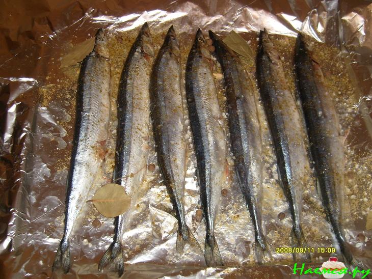 Сайра запеченная в фольге