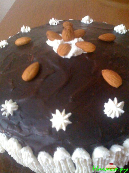 Торт бисквитный с фруктами и творожным кремом Торт бисквитный с фруктами и творожным кремом