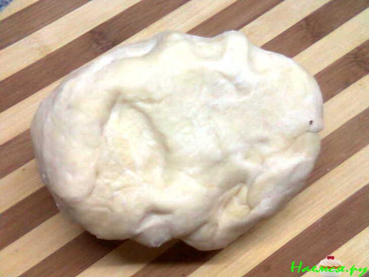 Булочки с начинкой из картошки и фарша