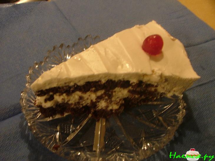 Шоколадно-апельсиновый торт с винным кремом