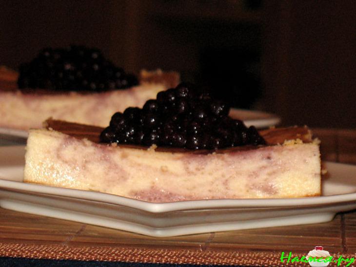 Кокосово-черничный творожный пирог