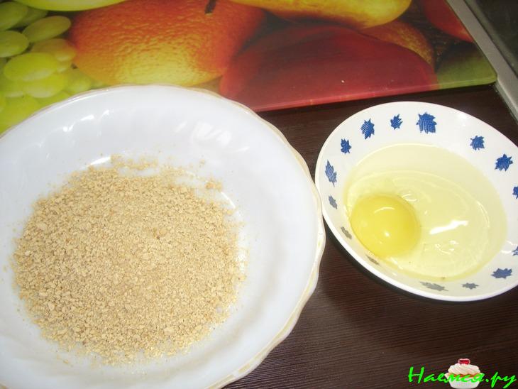 Котлеты куриные, а внутри гарнир:)