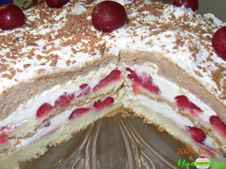 Торт-мороженое со свежей вишней