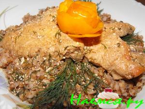 Окорочка в сметанно-аджичном соусе