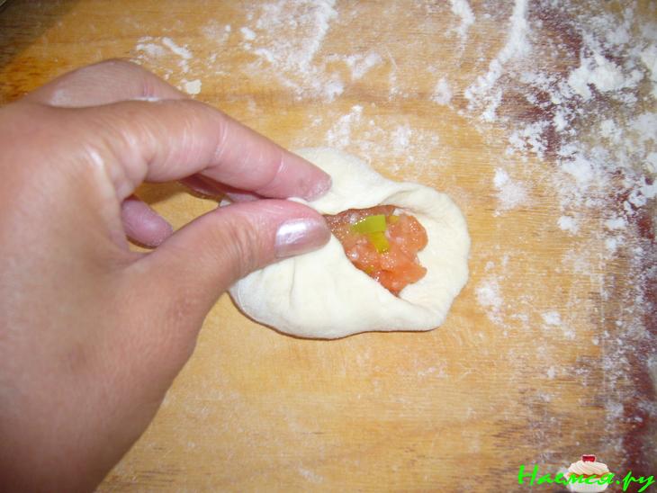 Пирожки с рыбой и зеленым луком Пирожки с рыбой и зеленым луком