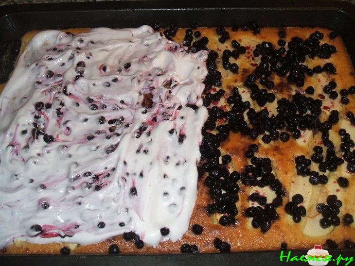 Пирог яблочно-черничный