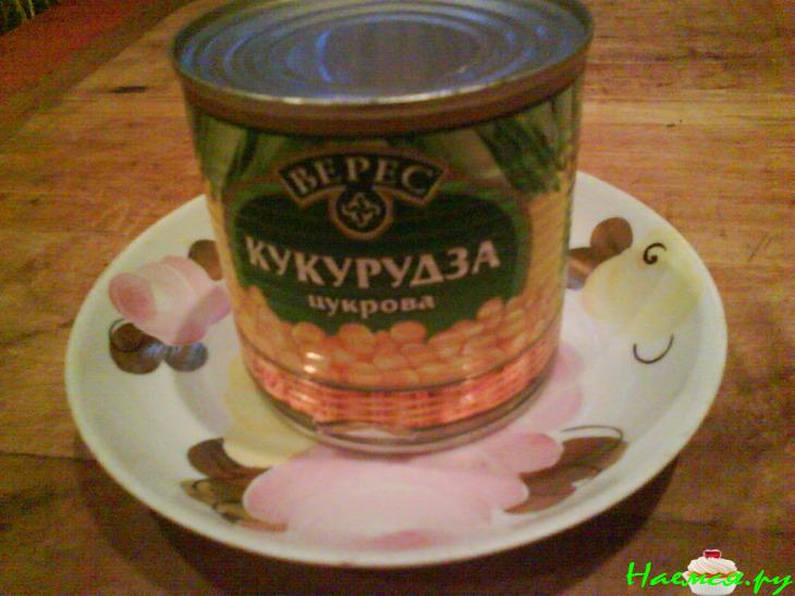 Пикантный салат из креветок и кукурузы Пикантный салат из креветок и кукурузы