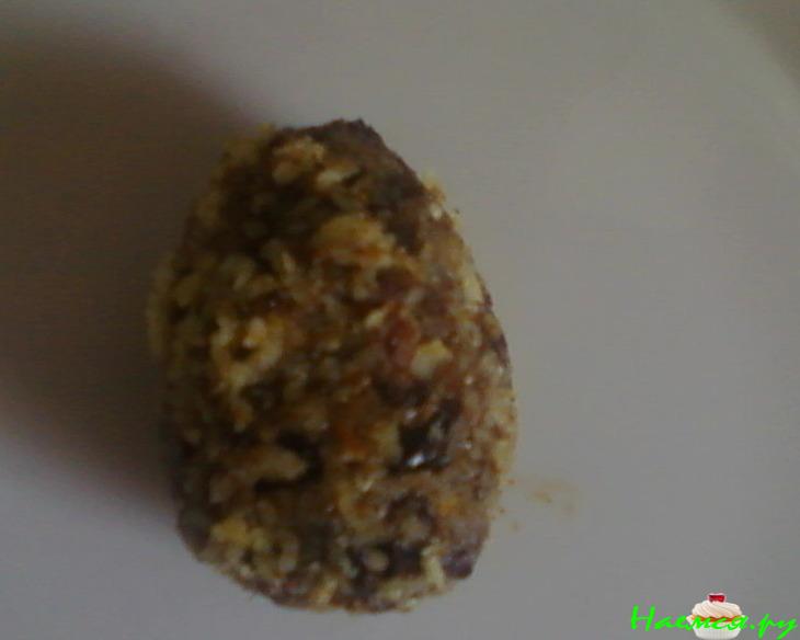 Десерт-мороженое с персиками Десерт-мороженое с персиками