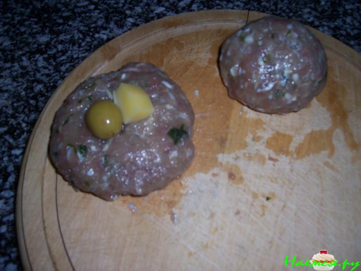 Тефтели с сыром и оливками