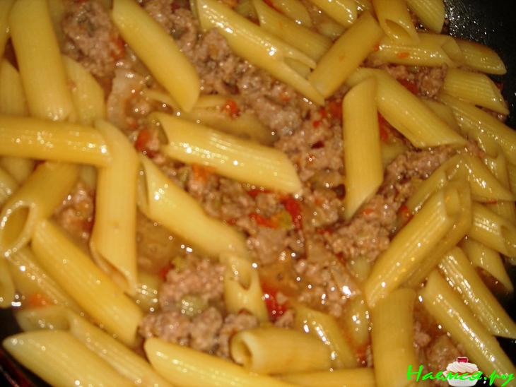 Пенне с мясным соусом и яйцом "Пашот" Пенне с мясным соусом и яйцом "Пашот"