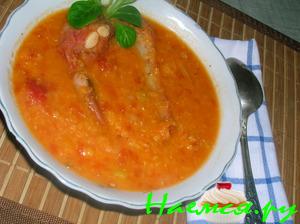 Густой чечевичный суп с копчеными свиными ребрышками