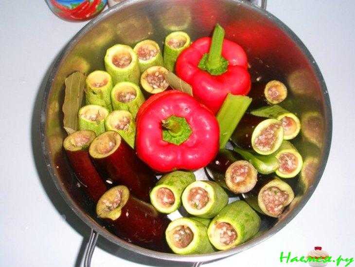 Долма из кабачков и баклажанов