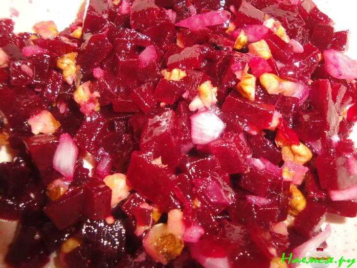 Корзиночки закусочные со свеклой и орехами