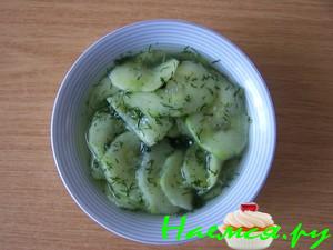 Огуречный салат с укропом