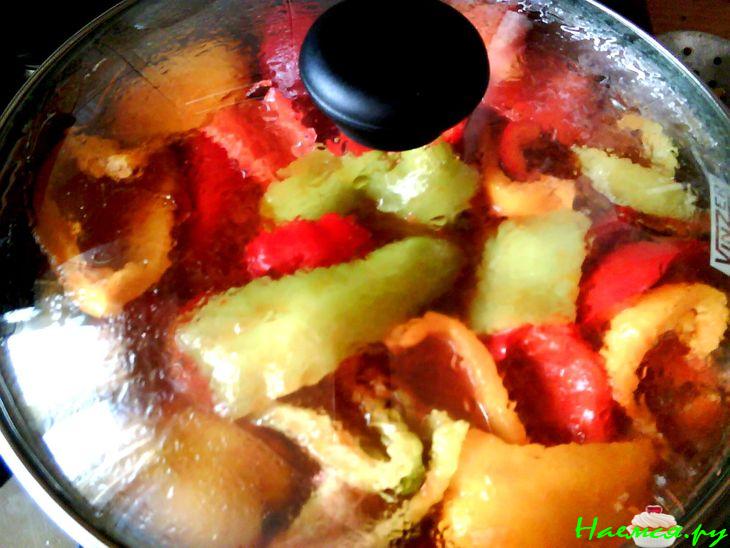Перец в масляно-томатной заливке