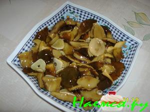 Грибы маринованные по-деревенски