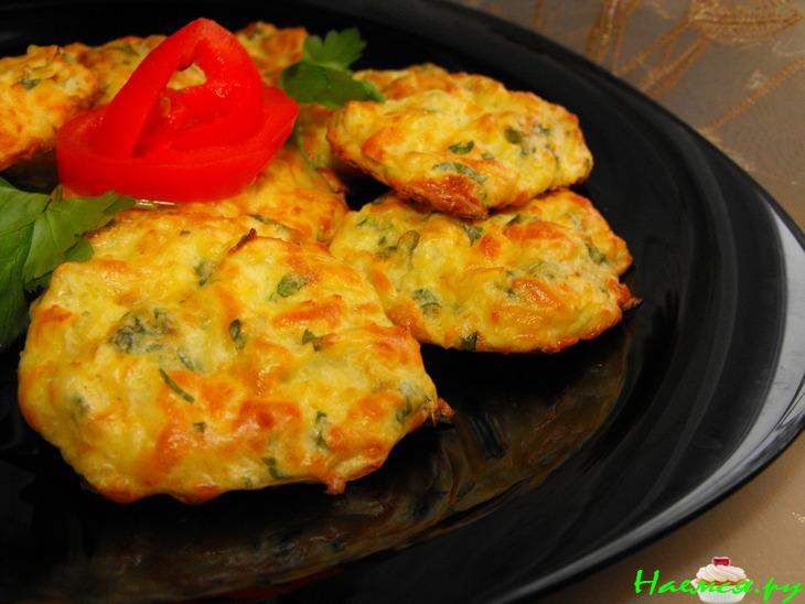 Капустные оладьи с сыром