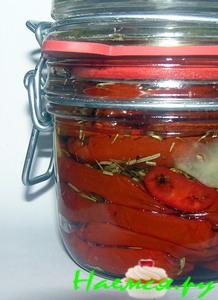 Вяленые помидоры с травами