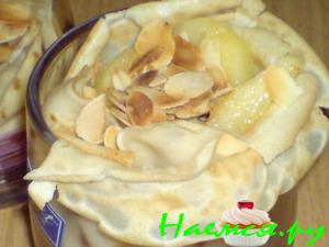 Блинные кулёчки с творогом, мёдом и карамелизированными яблоками (День первый....)