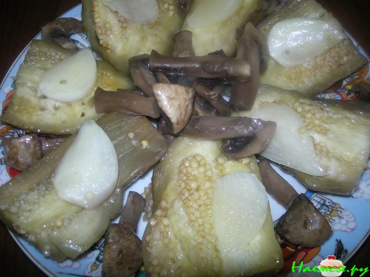 Баклажаны маринованные с шампиньонами