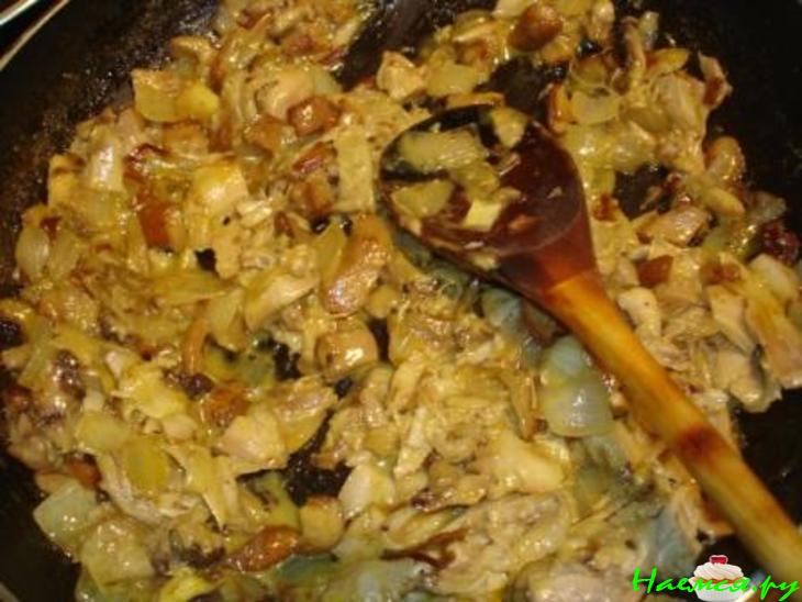 Блины с начинкой (шампиньоны с курицей)