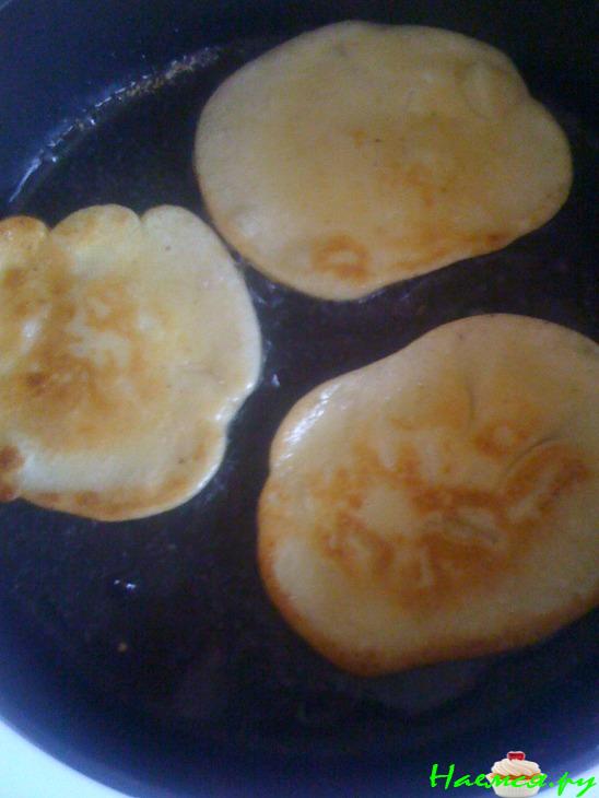 Оладьи с яблоком