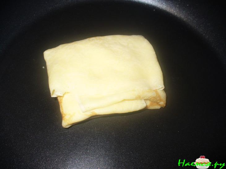 Блинные конвертики с ветчиной и сыром