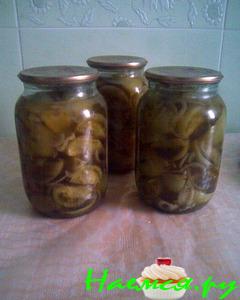 Зеленые помидорки с перчиком