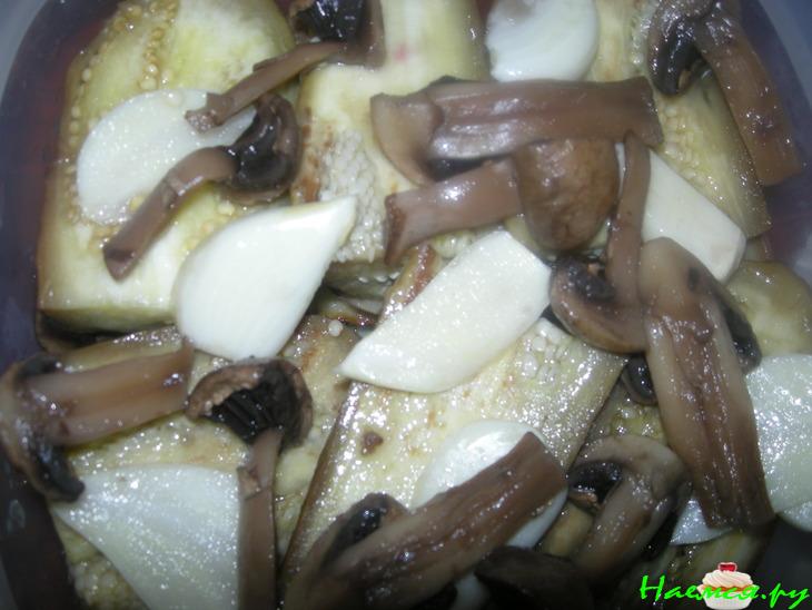 Баклажаны маринованные с шампиньонами