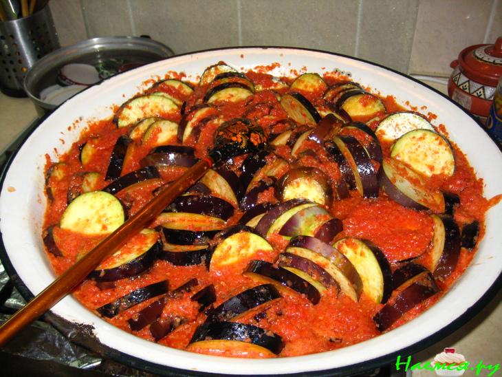 Баклажаны в остренькой Аджике