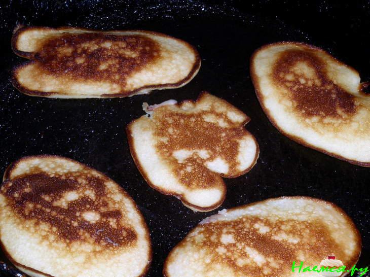 Блинчики с жареными яблоками