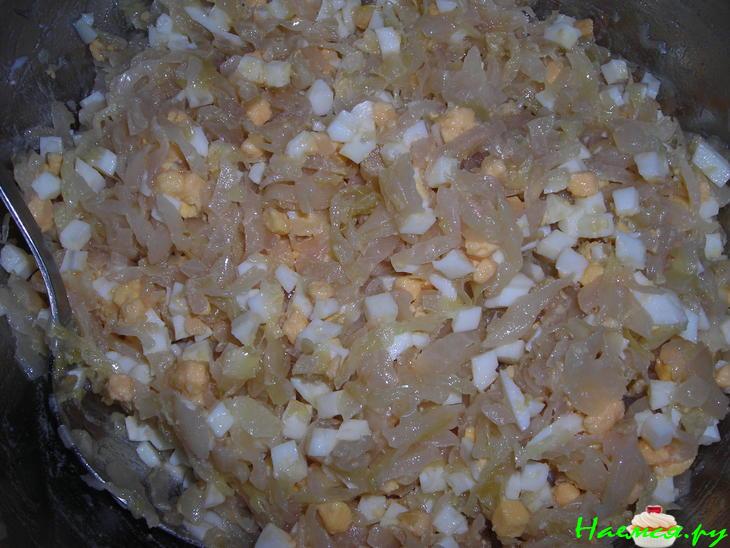 Блинчики с начинкой из капусты и яиц