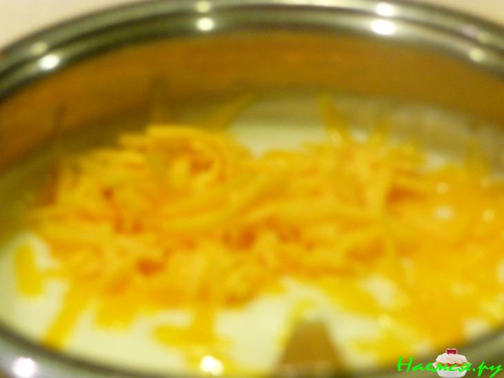 Блины с начинкой под соусом 