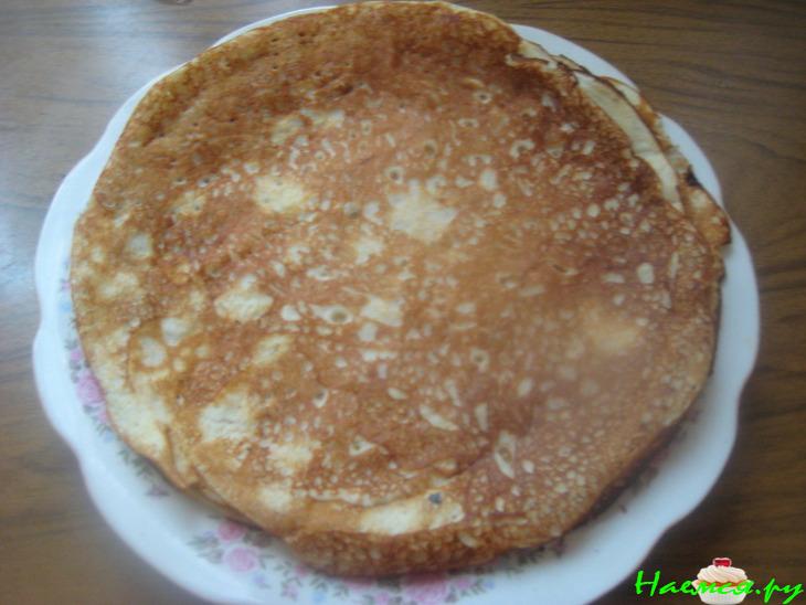 Блины с шафраном, мёдом и помело