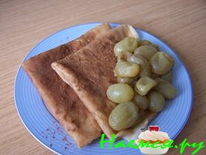 Блинчики с виноградным компотом