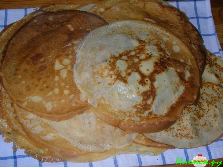 Блинчики в сырную клеточку, фаршированные курятиной Блинчики в сырную клеточку, фаршированные курятиной