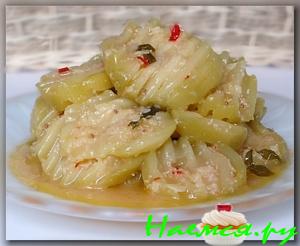 Острый салат из кабачков