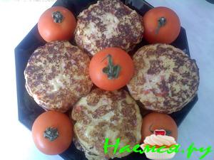 Картофельно-томатно-колбасные оладушки