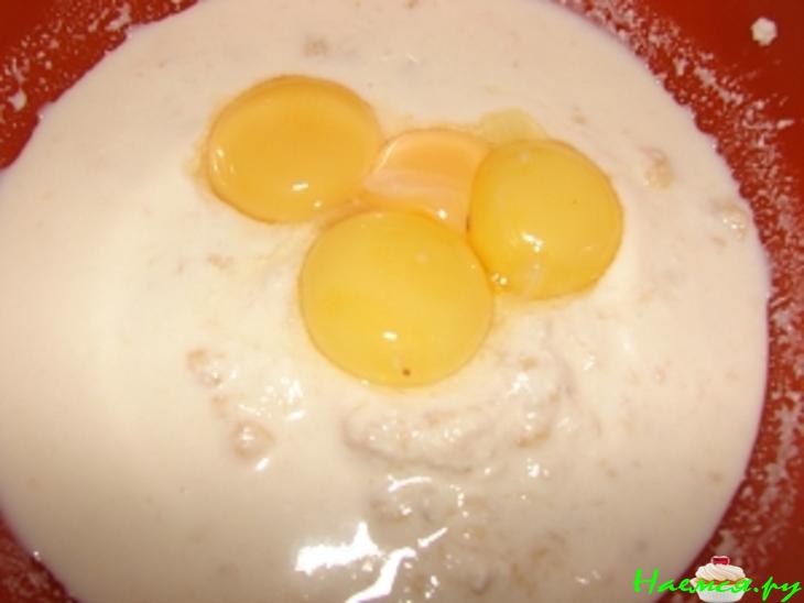 Оладьи с сыром рикотта, бананами и медовым маслом