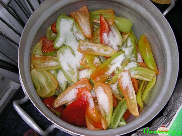 Перцы в томатном соке