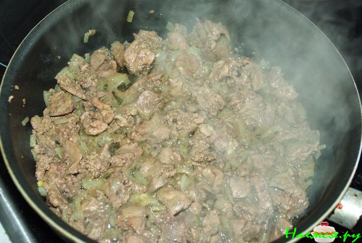 Гречневые блинчики с куриной печенью Гречневые блинчики с куриной печенью