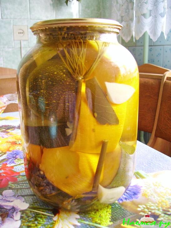 Маринованные пряные кабачки