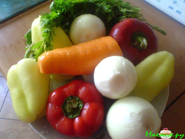 Помидоры консервированные с морковкой и перцем