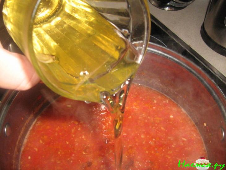 Аджика с яблоком