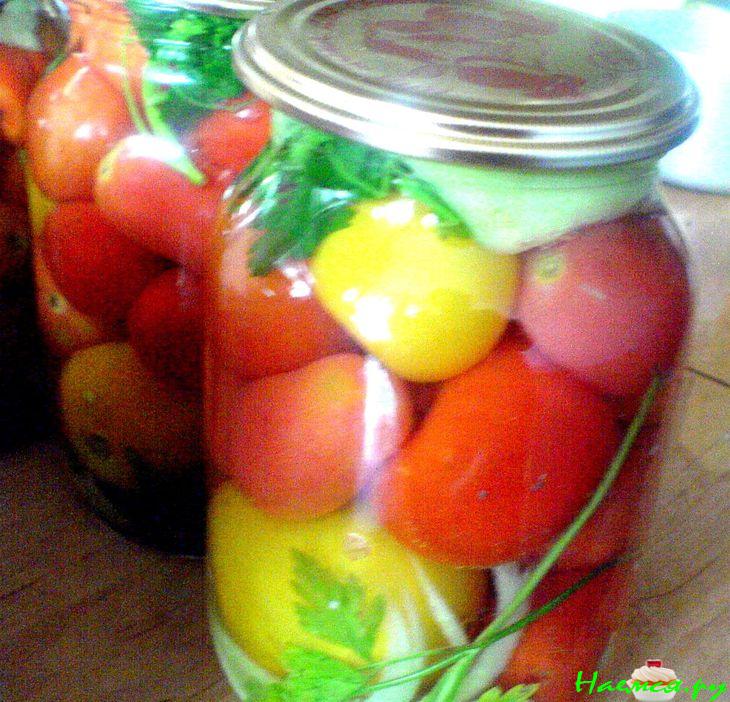 Помидоры консервированные с морковкой и перцем