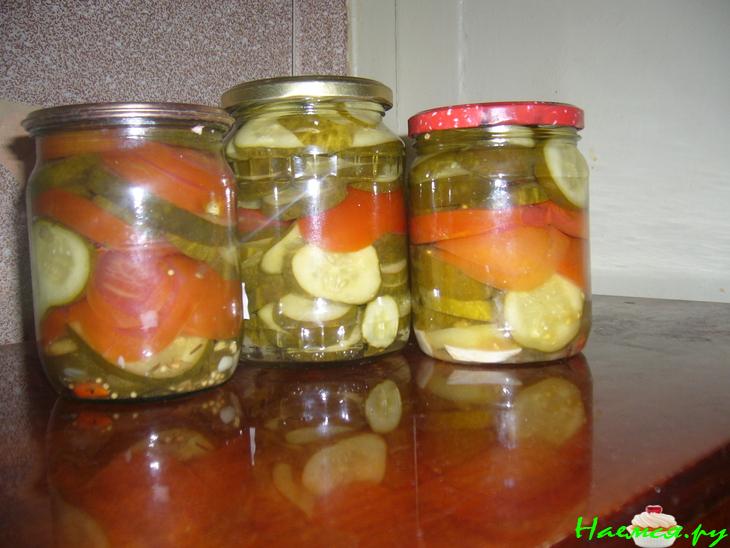 Салат помидоры с огурцами кружочками