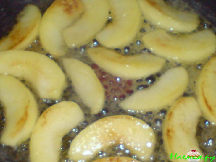 Блинные кулёчки с творогом, мёдом и карамелизированными яблоками (День первый....)