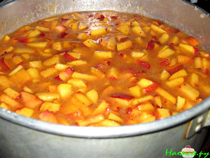 Нектариновое варенье с кофе и ванилью